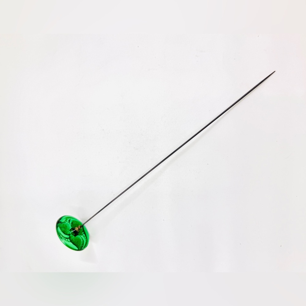 Vintage 9.5” Green & Silver Leaves Plastic Hat Pin - Picture 2 of 3